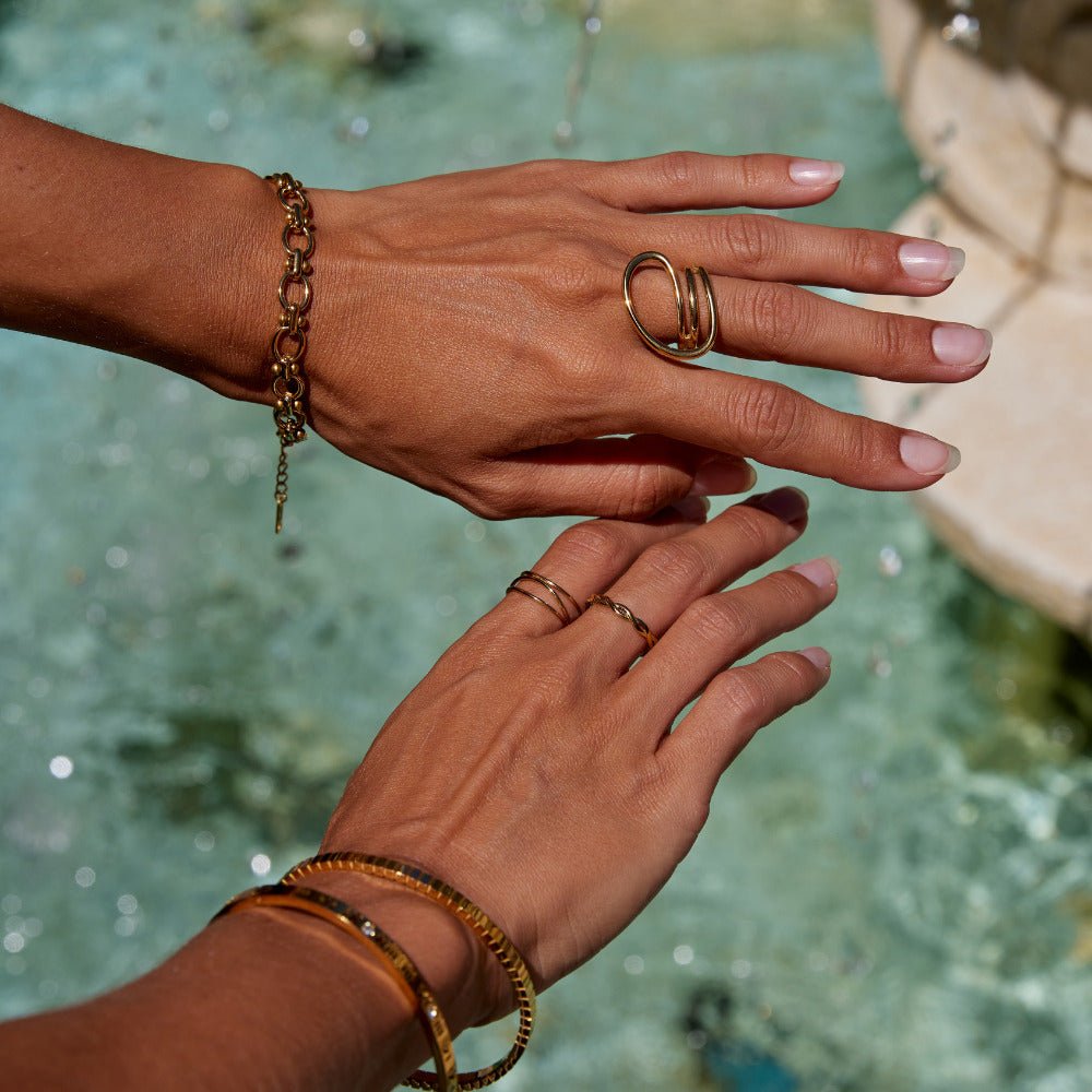 Ava Twisted Wave Ring